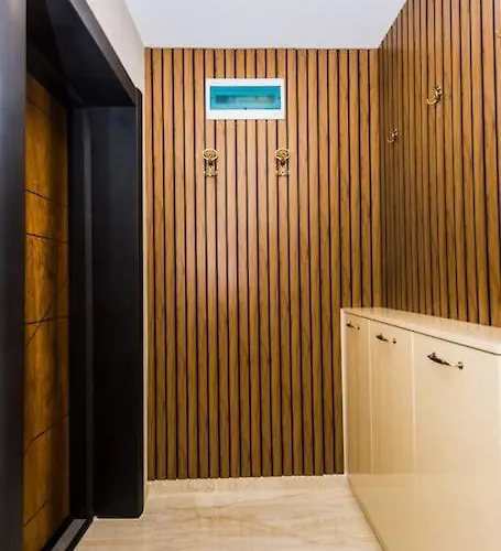 Flora Apartment Burgas City